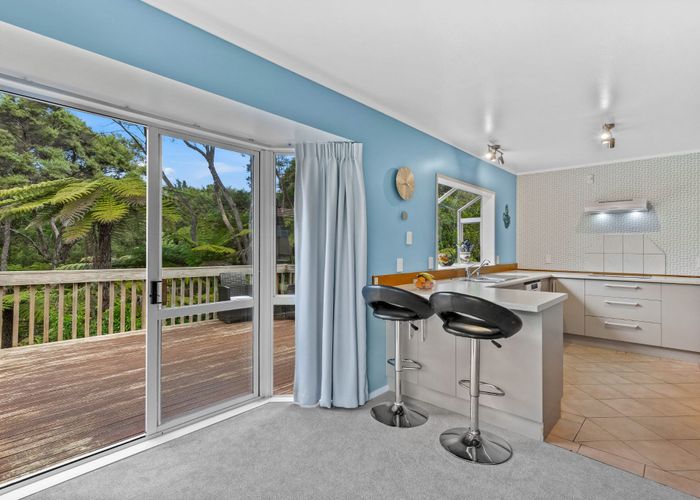  at 2/30 Lagoon Way, West Harbour, Waitakere City, Auckland