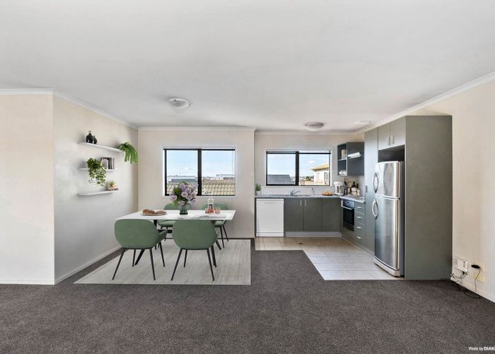 at 175/172 McLeod Road, Te Atatu South, Waitakere City, Auckland
