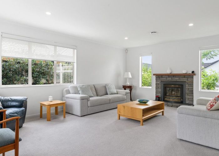  at 88 Huntington Drive, Huntington, Hamilton
