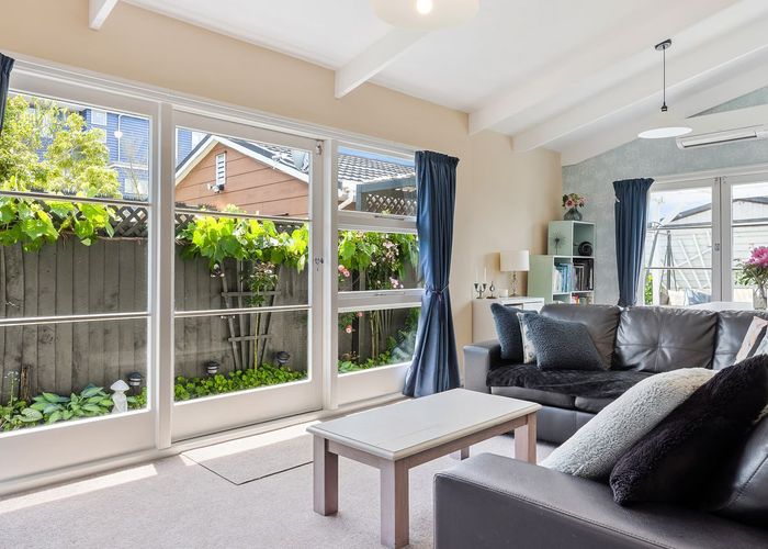  at 2/18 Packe Street, Edgeware, Christchurch City, Canterbury