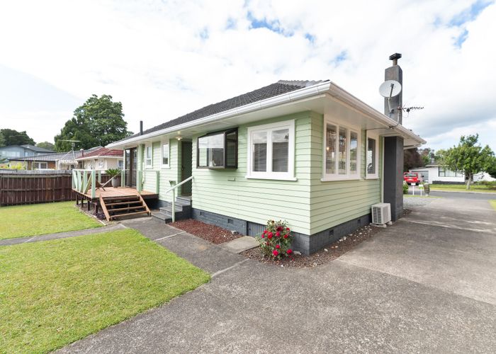  at 23A Hereford Street, Te Atatu Peninsula, Waitakere City, Auckland