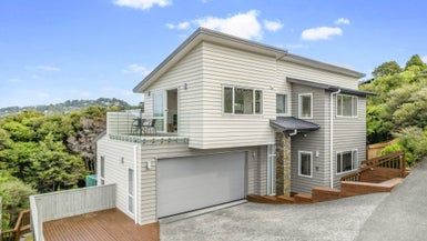  at 18 McCahon Place, Titirangi, Auckland
