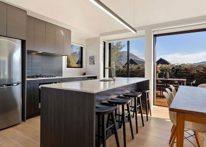  at 6 Fife Court, Jacks Point, Queenstown-Lakes, Otago