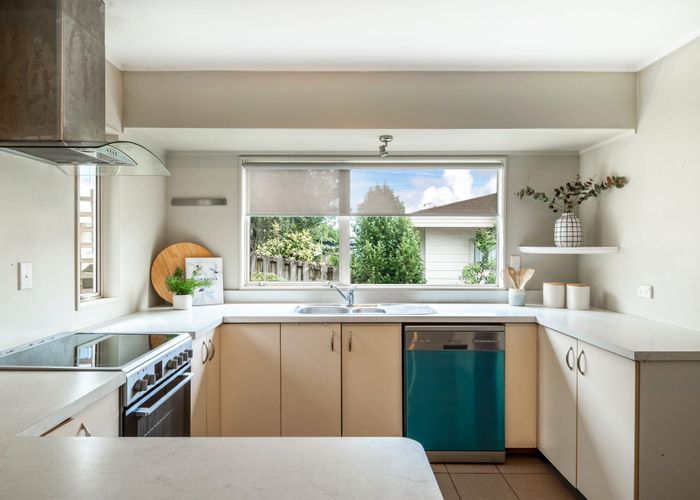  at 1/44 Barbados Drive, Unsworth Heights, North Shore City, Auckland