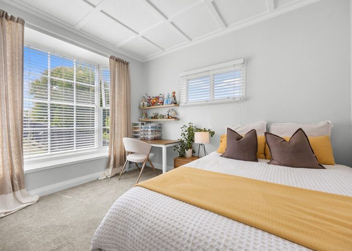  at 4 Glengarry Road, Glen Eden, Waitakere City, Auckland