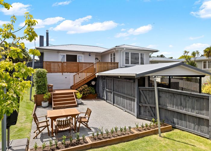  at 15 Gill Avenue, Te Atatu Peninsula, Auckland