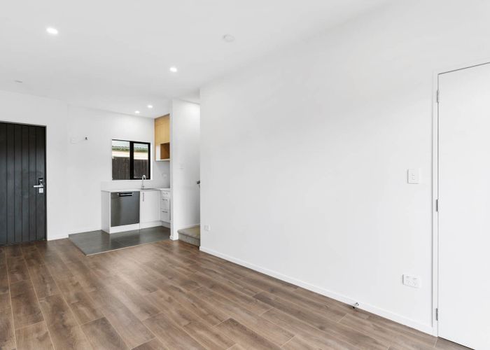  at 13E Von Sturmer Street, Mangere East, Manukau City, Auckland