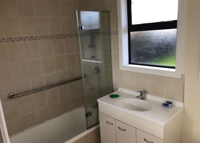  at 37 Edgewater Drive, Pakuranga, Manukau City, Auckland