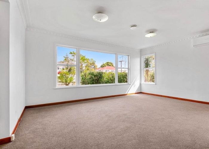  at 56 Chippendale Crescent, Birkdale, North Shore City, Auckland