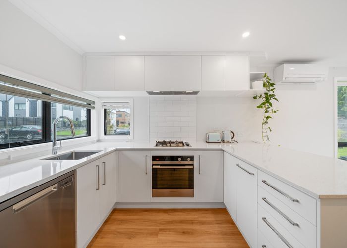  at 17 Reakes Crescent, Wallaceville, Upper Hutt, Wellington