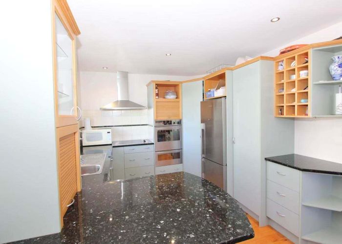  at 25 Tatyana place, Royal Heights, Waitakere City, Auckland