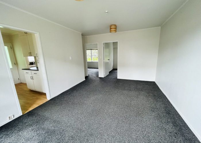 at 2/28 Hawkins Street, Meadowbank, Auckland