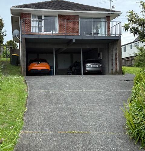  at 2/4 Dewsbury Terrace, Castor Bay, North Shore City, Auckland