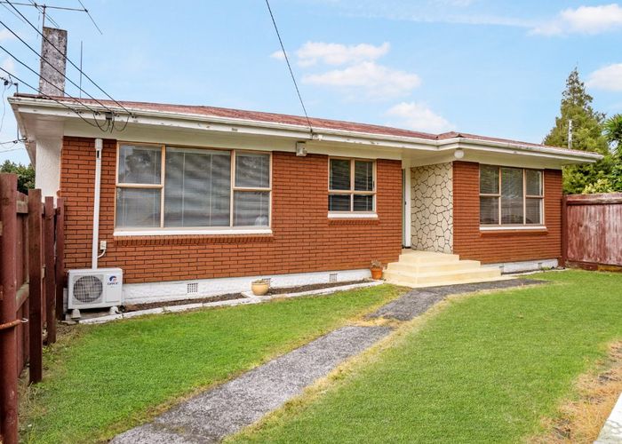  at 42 Landscape Road, Papatoetoe, Manukau City, Auckland