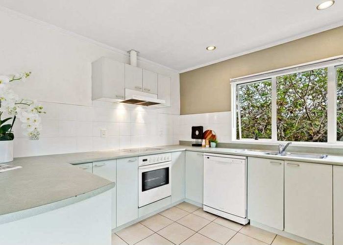  at 39A Central Park Drive, Te Atatu South, Waitakere City, Auckland