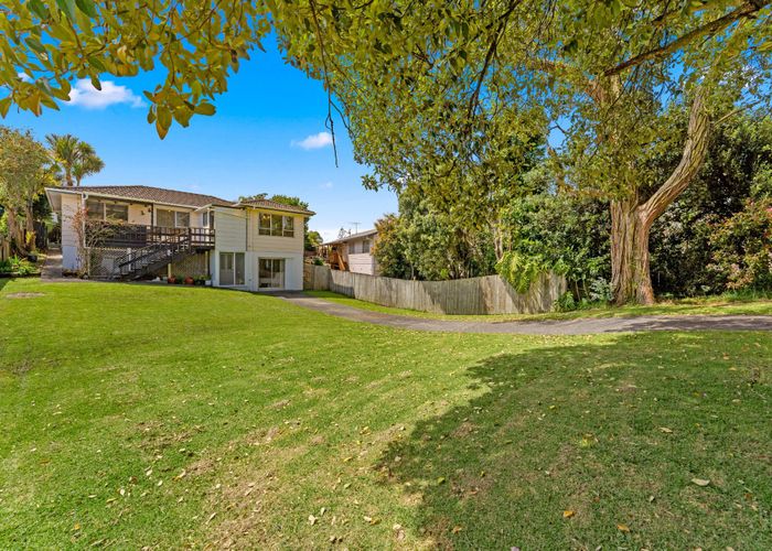  at 20 Halberg Street, Glenfield, North Shore City, Auckland