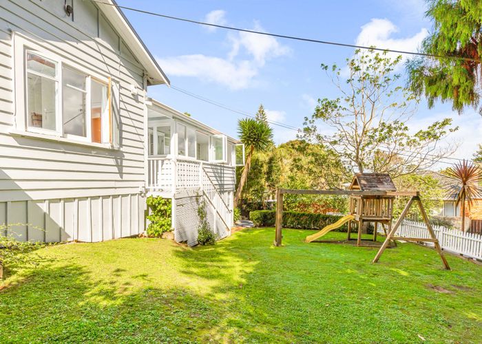  at 88 Woodlands Park Road, Titirangi, Waitakere City, Auckland