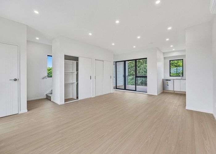  at 2/163 Edmonton Road, Te Atatu South, Waitakere City, Auckland