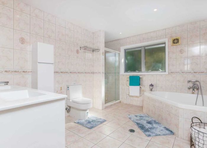  at 87 Hendry Avenue, Hillsborough, Auckland City, Auckland