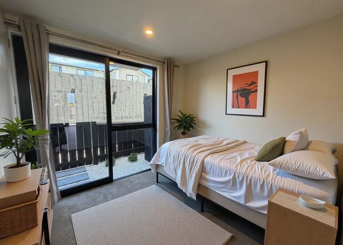  at 4/139 Tirimoana Rd, Te Atatu South, Waitakere City, Auckland