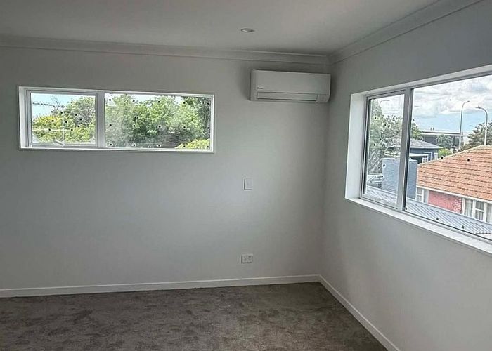  at 8A Mead Street, Avondale, Auckland City, Auckland