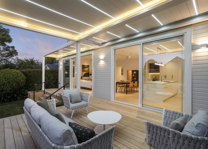  at 8 Ngapawa Street, Sandringham, Auckland