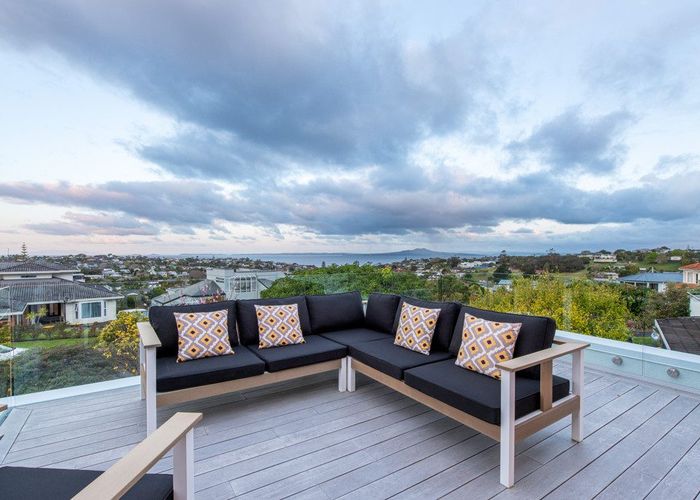  at 17 Calypso Place, Rothesay Bay, Auckland