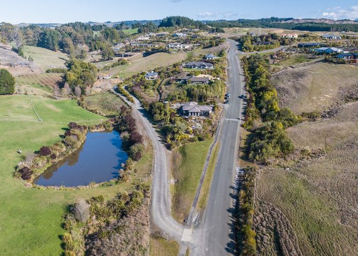  at 43 Redvale Road, Redwood Valley