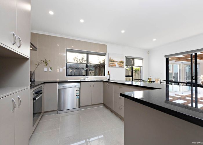  at 4A Kaponga Crescent, New Lynn, Auckland