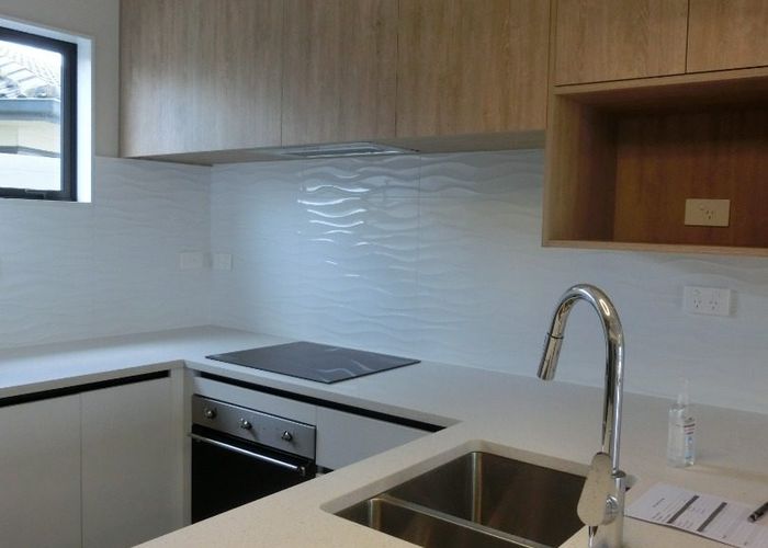  at 8/66 Swanson Road, Henderson, Auckland