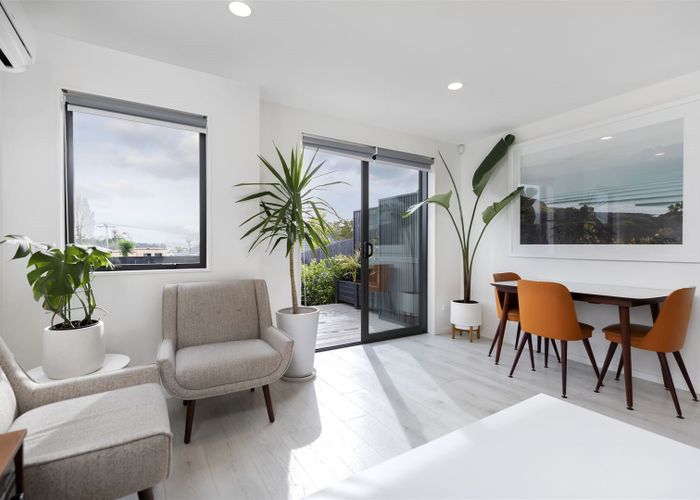  at 14 Mana Place, Te Atatu Peninsula, Auckland