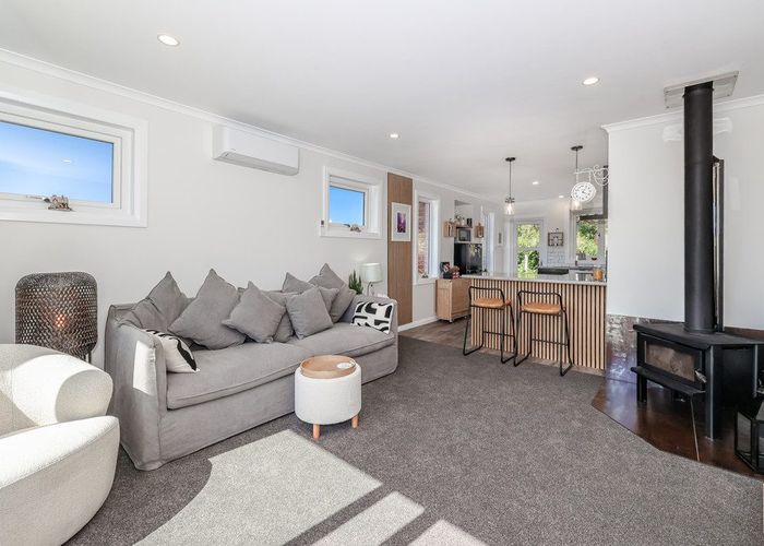  at 5 Church Hill Road, Green Island, Dunedin
