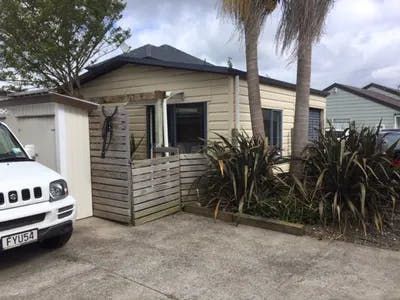  at 17 Crowther Street, Blockhouse Bay, Auckland
