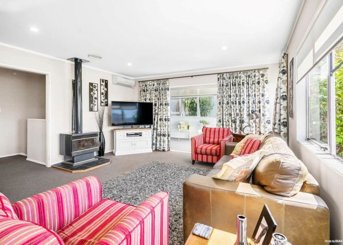  at 2/19 Churchill Road, Cockle Bay, Manukau City, Auckland