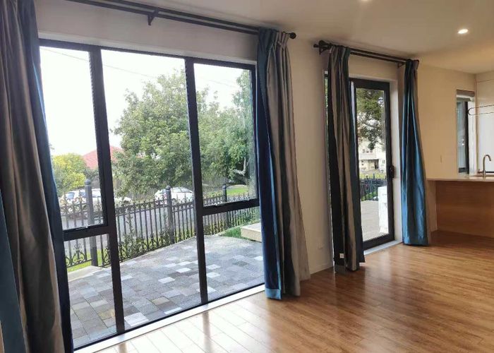  at 2b Mariri Road, Onehunga, Auckland City, Auckland