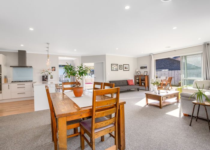  at 26 Banks Boulevard, Whitby, Porirua