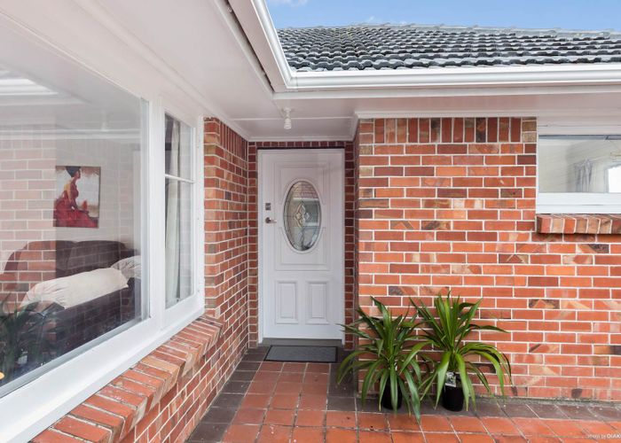  at 1/127 Swanson Road, Henderson, Auckland