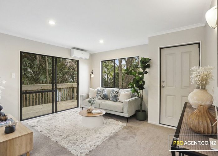  at 6A Aldern Road, Massey, Waitakere City, Auckland