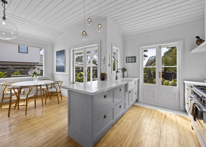  at 329 Mangorei Road, Merrilands, New Plymouth
