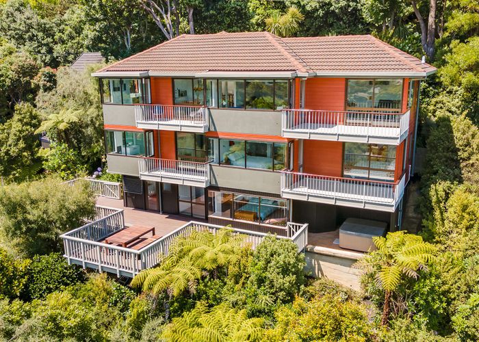  at 32 Walter Road, Lowry Bay, Lower Hutt