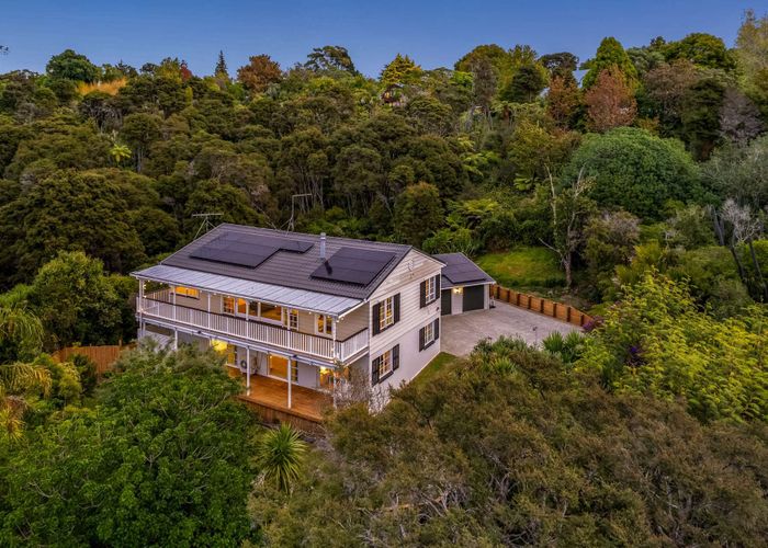  at 3 Laingrange Place, Laingholm, Waitakere City, Auckland