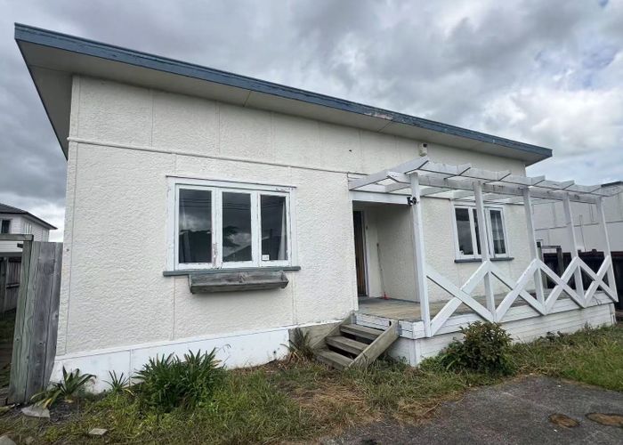  at 11 Seddon Avenue, Papatoetoe, Manukau City, Auckland