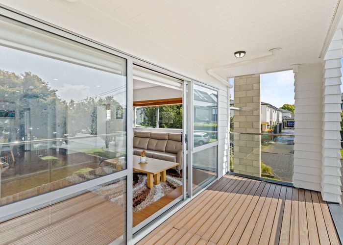  at 10E Holland Avenue, Point England, Auckland