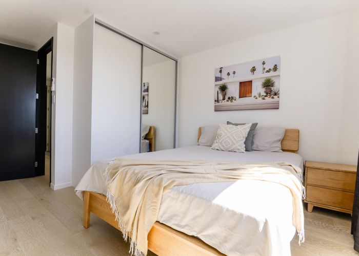  at Room 4/11/872 Mount Eden Rd, Three Kings, Auckland City, Auckland