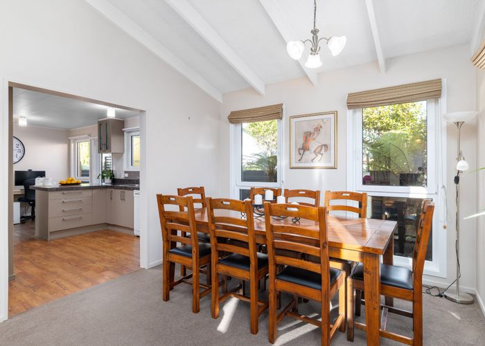  at 18 Delaware Crescent, Russley, Christchurch City, Canterbury