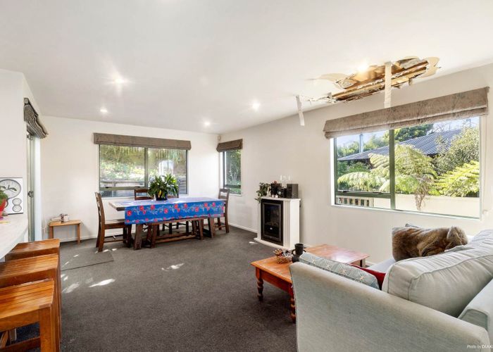  at 19 Lagoon Way, West Harbour, Waitakere City, Auckland