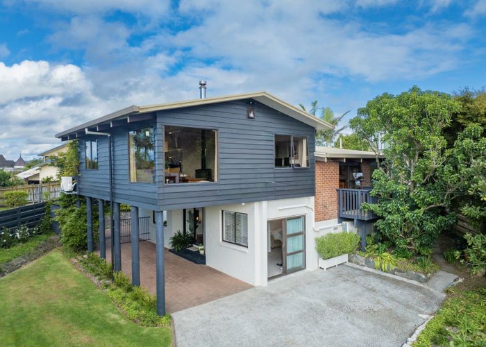  at 3 View Road, Shelly Park, Auckland