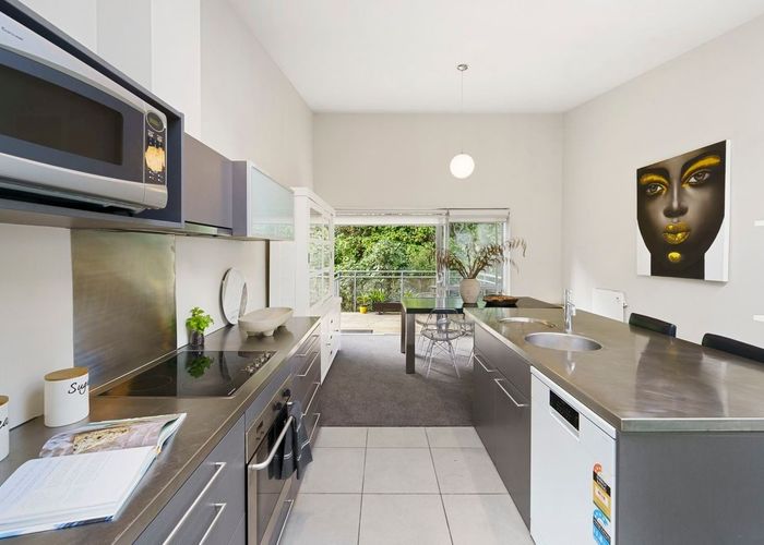  at 7/2 Onslow Road, Khandallah, Wellington