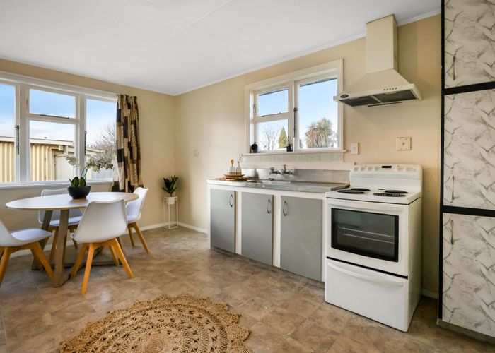  at 8 Pratley Crescent, Hampstead, Ashburton, Canterbury