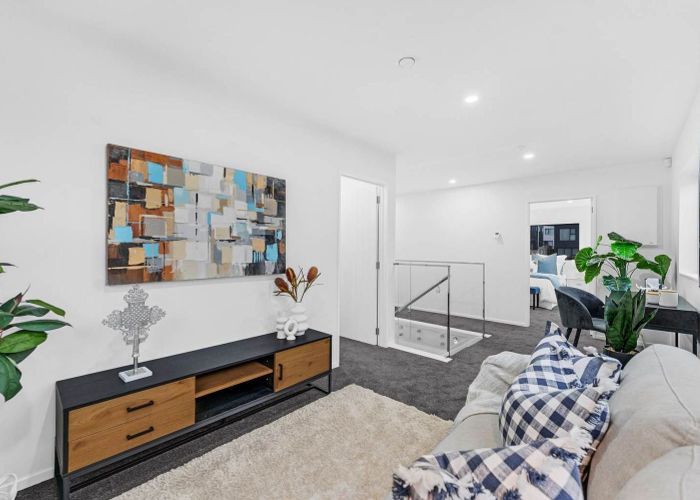  at 9 Lawson Creek Street, Massey, Waitakere City, Auckland